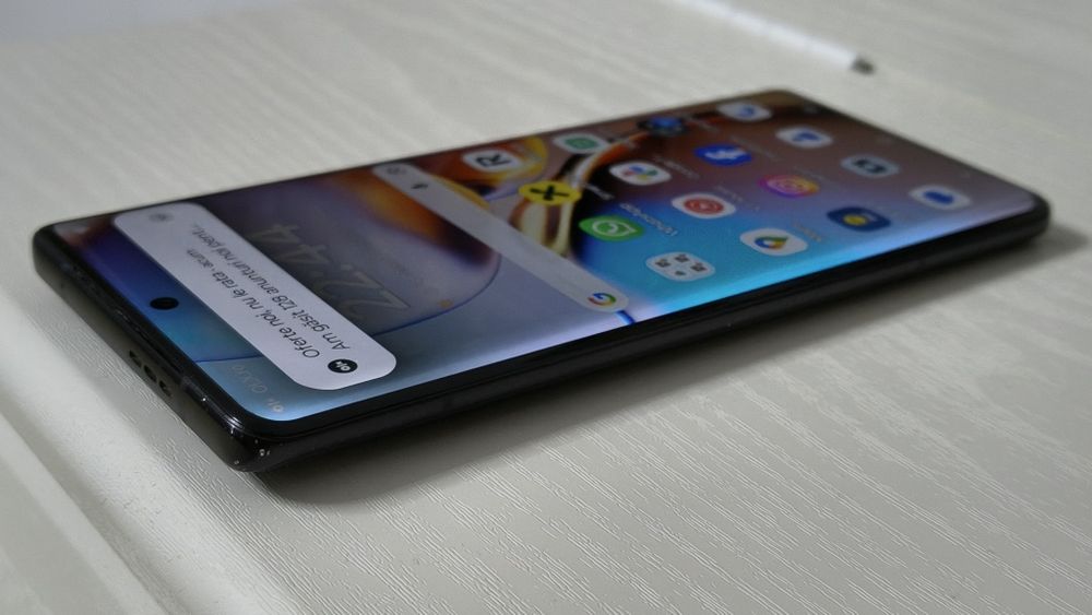 Telefon mobil Motorola Edge 40 Pro, Dual SIM, 256GB, 12GB RAM, 5G, Int