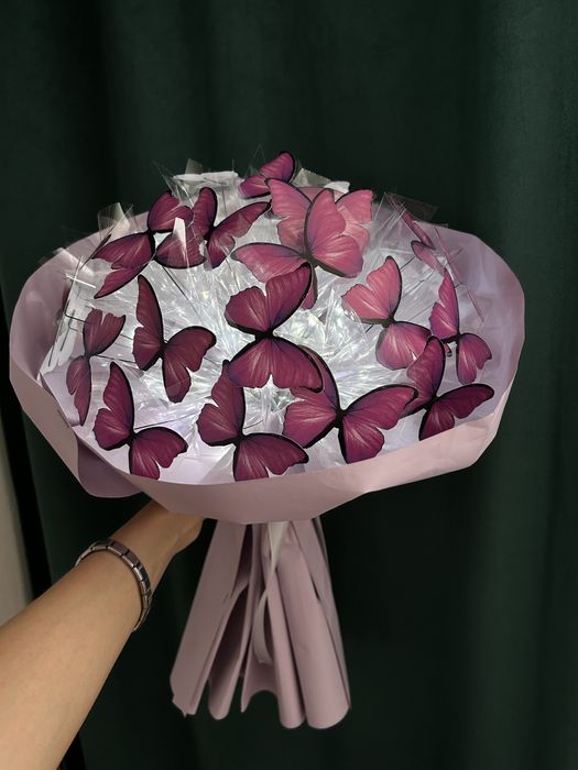 Букет из 51 бабочки светящийся