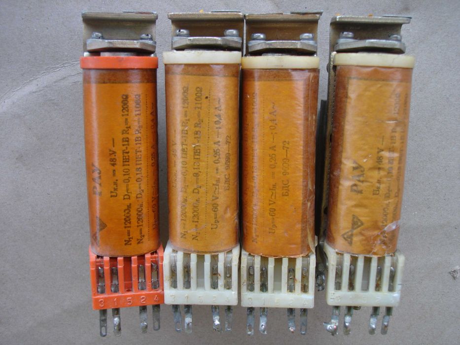 Български асансьорни релета РАУ 48 волта