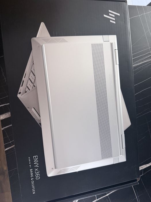 Лаптоп HP ENVY x360 convertible тъчскрийн 13 инча