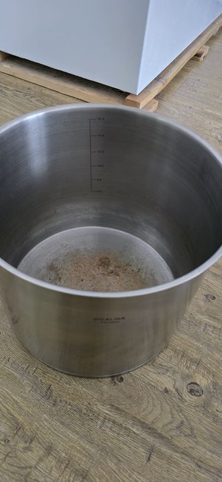 Кастрюля обьемная