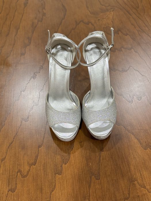 Блестящие босоножки, подойдут для торжеств, свадеб, вечеринок!