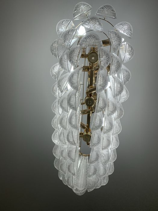 Продам венецианскую люстру