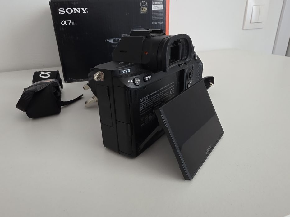 Vând Sony A7 lll impecabil!