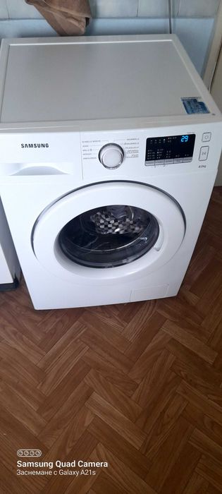 Продавам пералня Самсунг 8кг във перфектно състояние