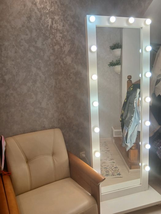 Зеркало для бутика