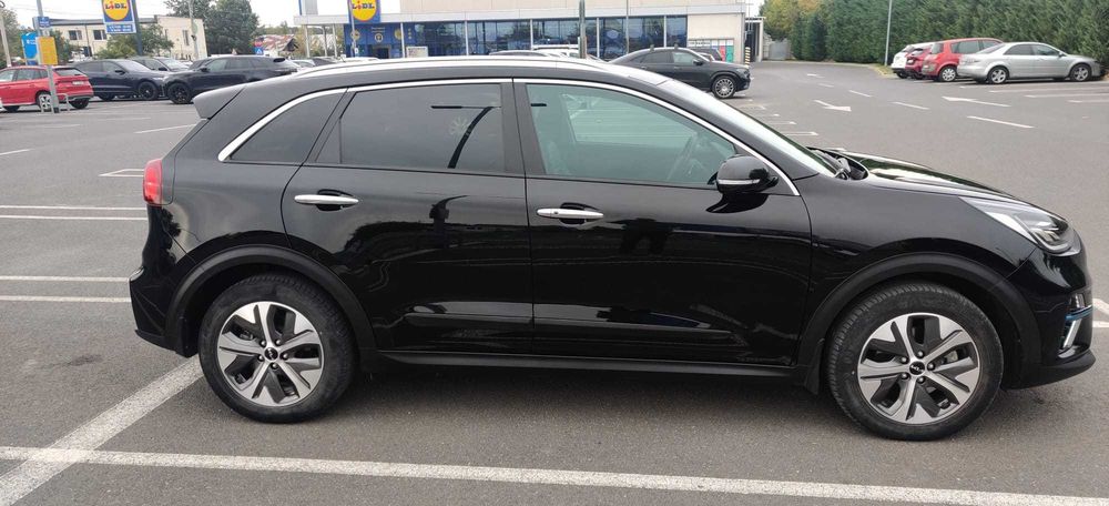Vand KIA e-Niro 150kW Future MY2022+optionale  — 69100 km-25.000€ —Garantie 05.2029
