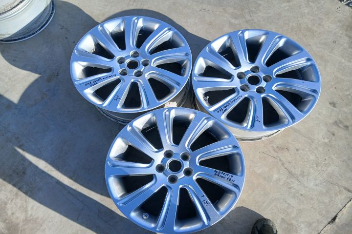 Janta aliaj 18 FK72-1007-BC 8JX18CH45 FK72-1007-BC 8JX18CH45 Land Rov