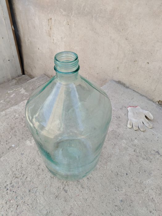 Продам стеклянные бутыли