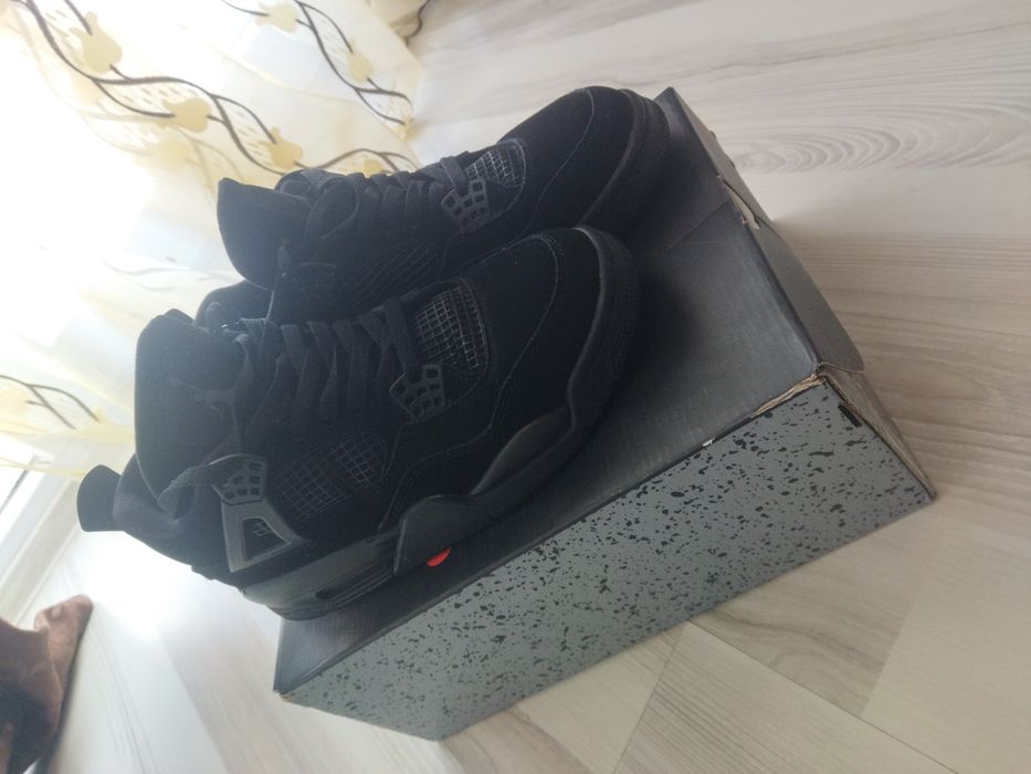 Jordan 4 Retro black