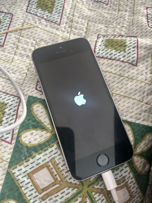 Продам iPhone 5s (забыл пороль с 2016 года)