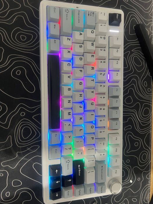 Продается клавиятура aula f75