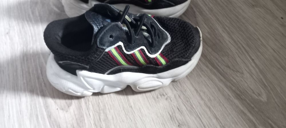 Кроссовки Адидас