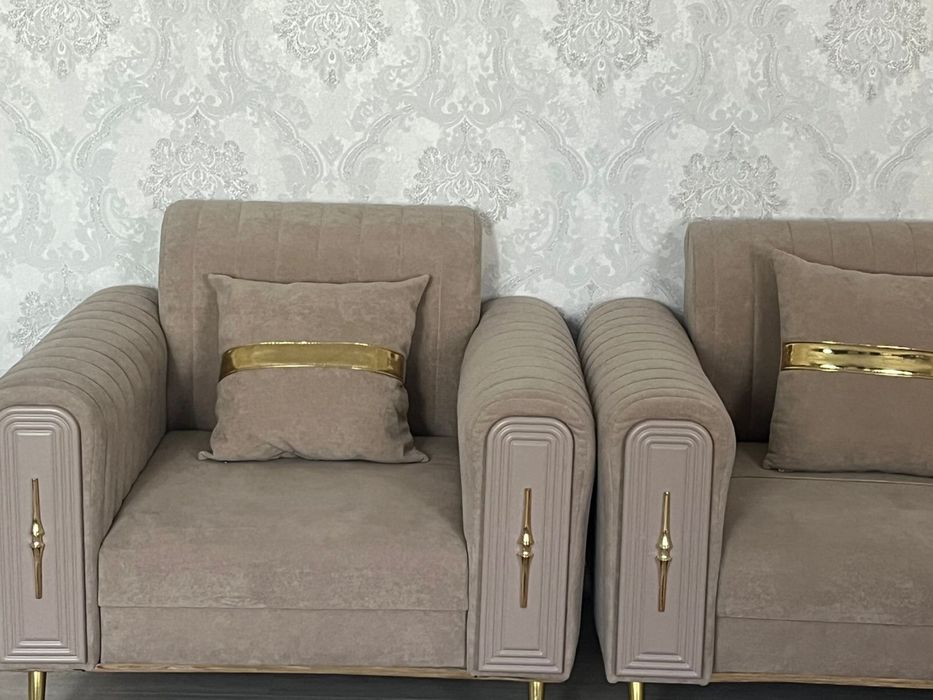 Продаются диван с креслом