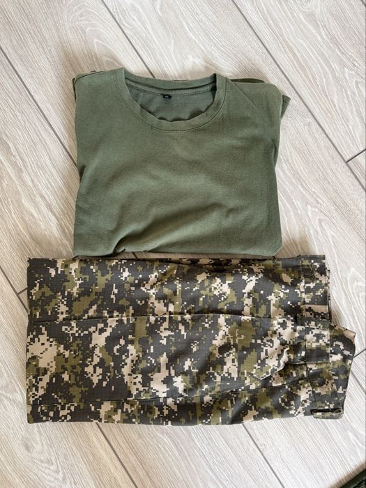 Военная форма (2 комплекта)