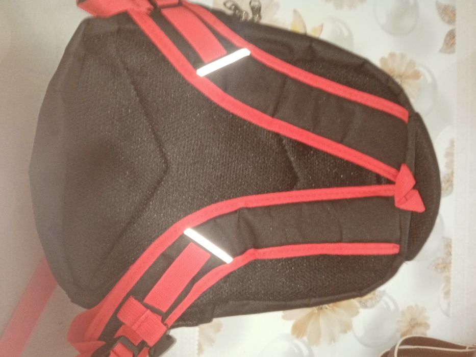 Продаётся школьный рюкзак