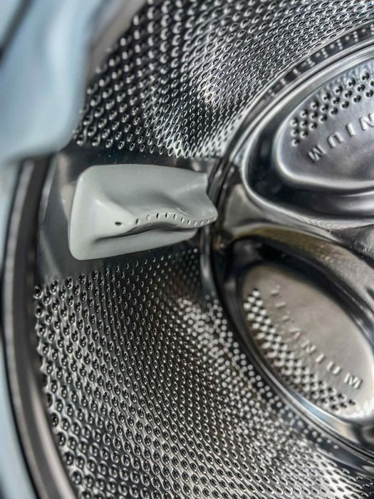 Продавам пералня със сушилня !