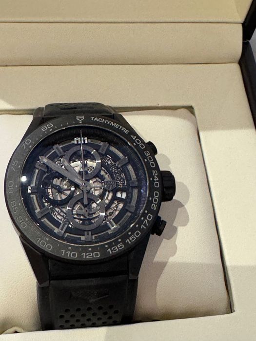 Часовник TAG HEUER 01 Skeleton