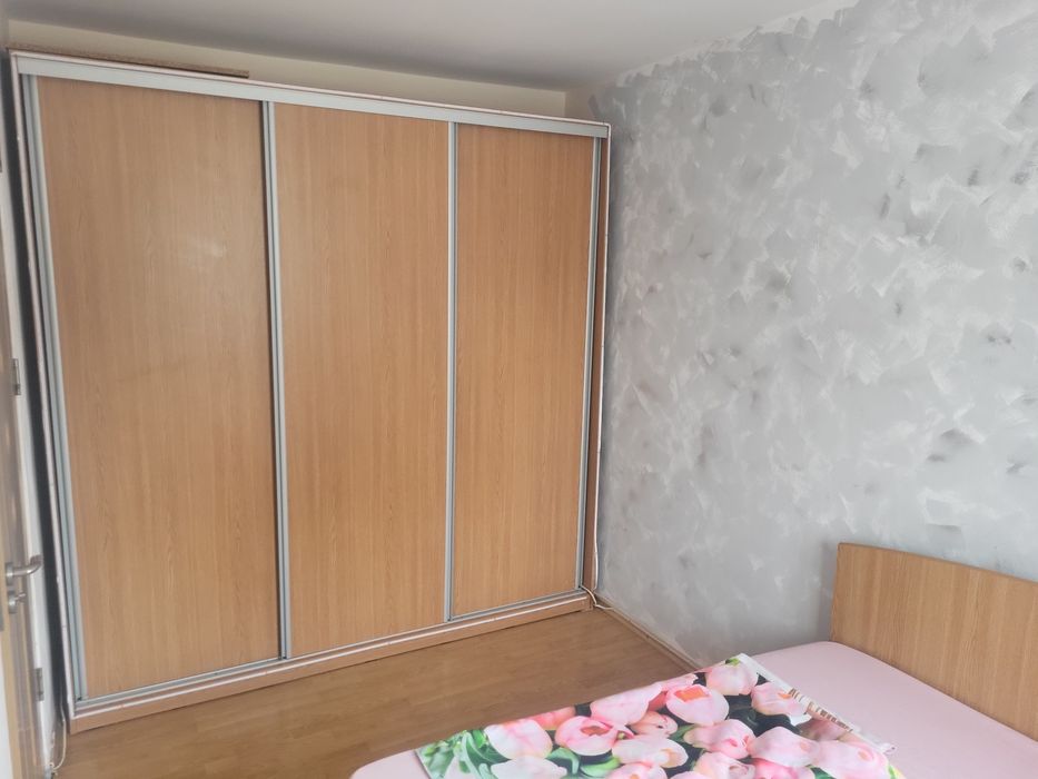 Inchiriez apartament