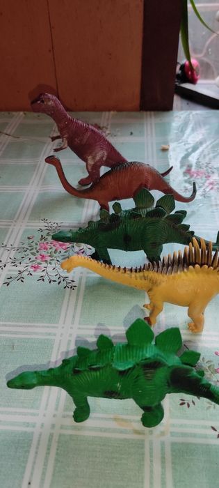 Продам резиновые динозавры