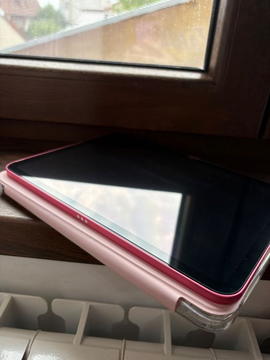 Vand I Pad 11 roz 128 gb folosit cateva luni