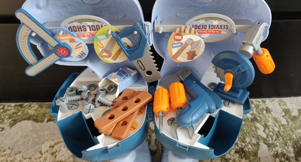 Set joaca dinozaur cu unelte