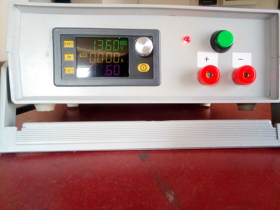 Sursa de laborator in comutatie  0-36V