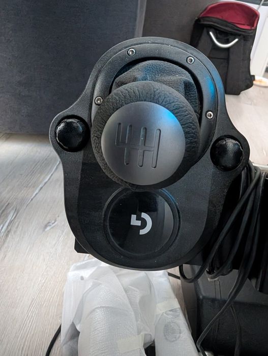 Logitech G29 / Pedale / Schimbator / Wheel Stand Pro