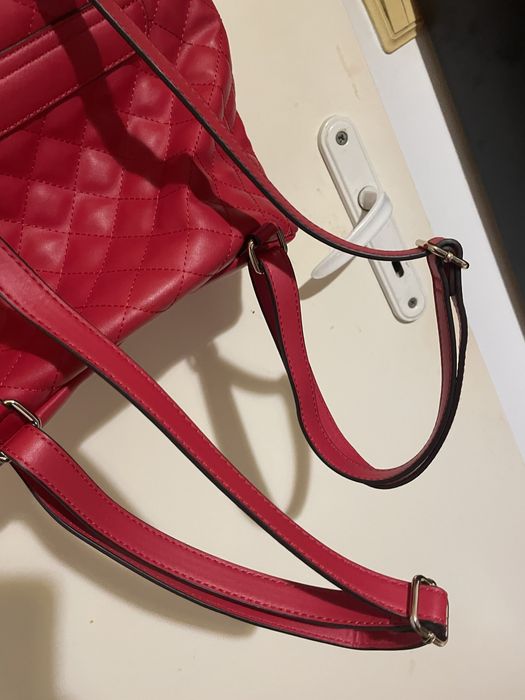 Страхотна Раниц  на Guess