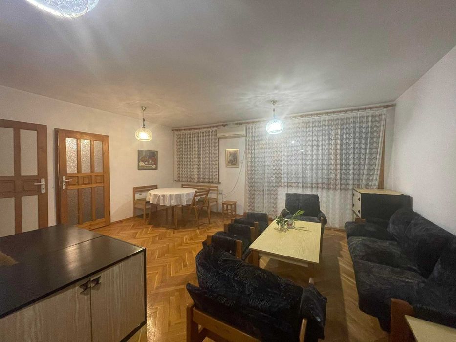 Дава се под наем Тристаен апартамент в Бургас, Възраждане - 88 кв.м за 204 € - Снимка #2