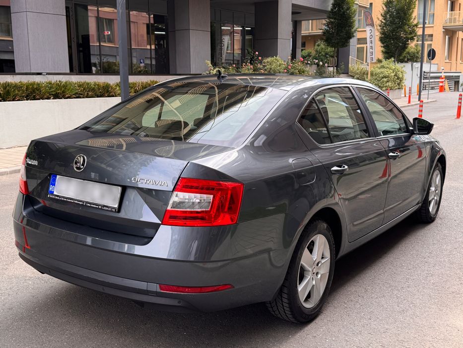 SKODA Octavia 2018 — imagine 3
