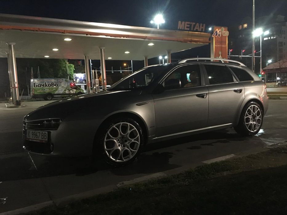 Алфа Ромео 159 2.4 200кс автомат НАПЪЛНО  ОБСЛУЖЕНА.