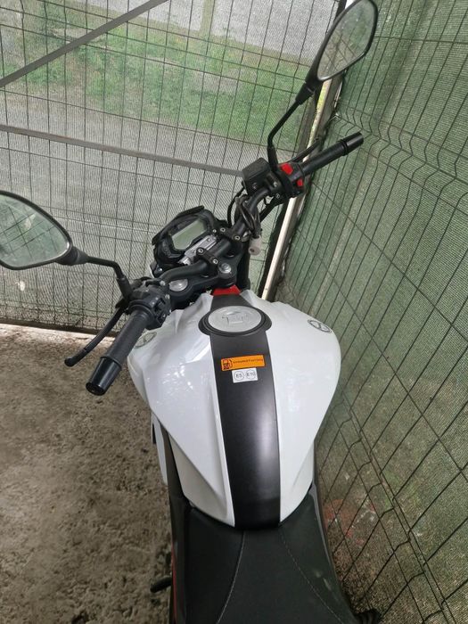 Vând Moto Benelli BN 125