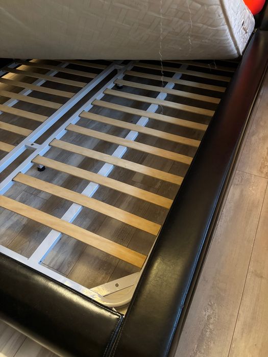 Pat piele ecologica, rosu si negru