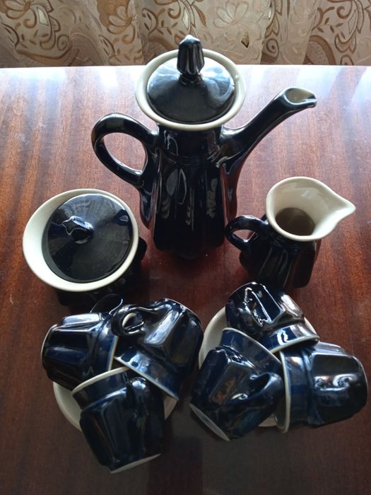 Чайный, кофейный,молочный сервизы
