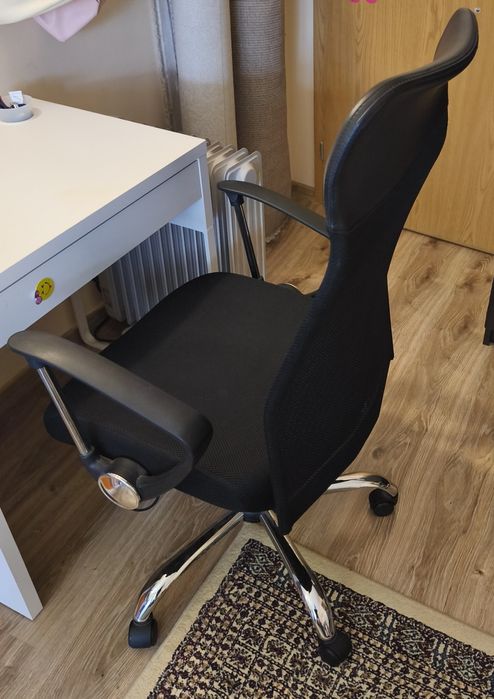 Офис стол с амортисьор