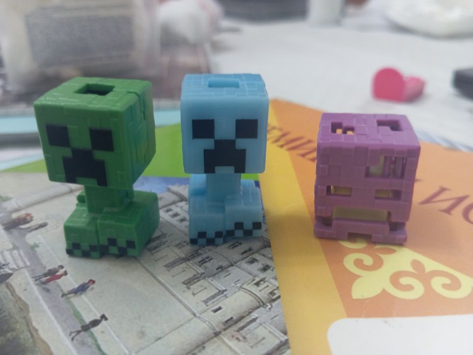 Продаю игрушки minecraft