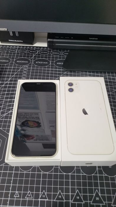 Iphone 11 White 64 GB