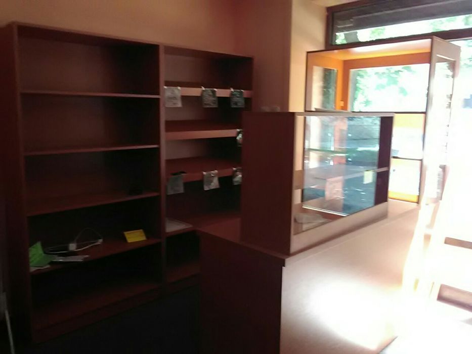 Продавам голям конвектомат  и малка фурна двуетажна