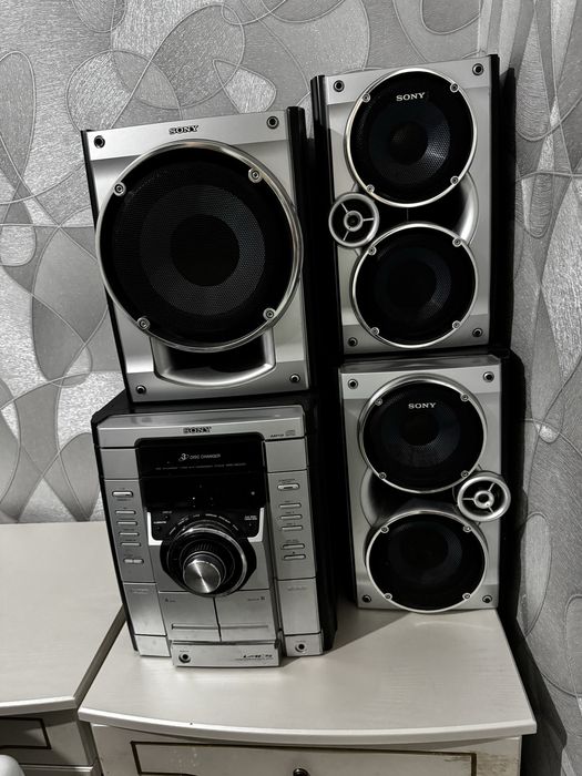 Музыкальный центр