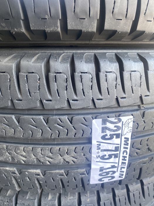 225/75/16 C Michelin M+S