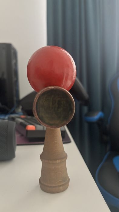 Kendama facuta pe piese