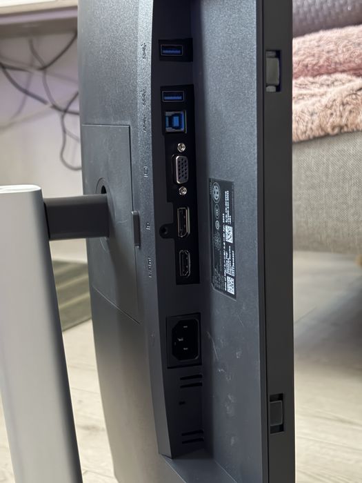 VAND Monitor Dell IPS 24” FullHD P2422H