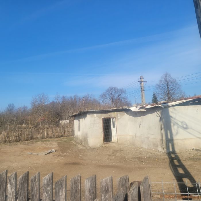 Vand sau schimb cu apartament