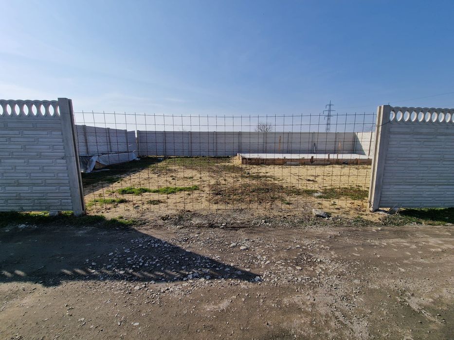 500 m.p. Albești, strada Marin Sorescu, utilități