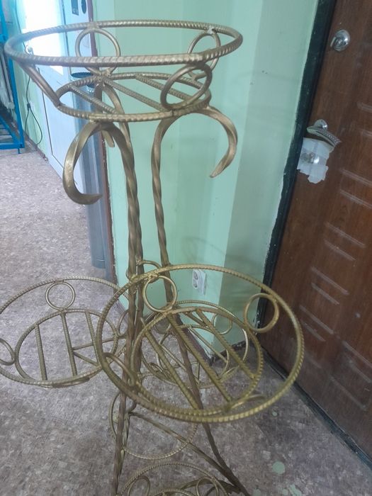 Подставка для цветов каскадная