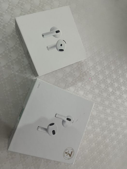 Продается 2 наушники