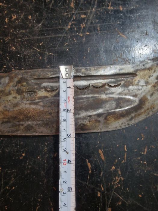 Голям  стар  нож