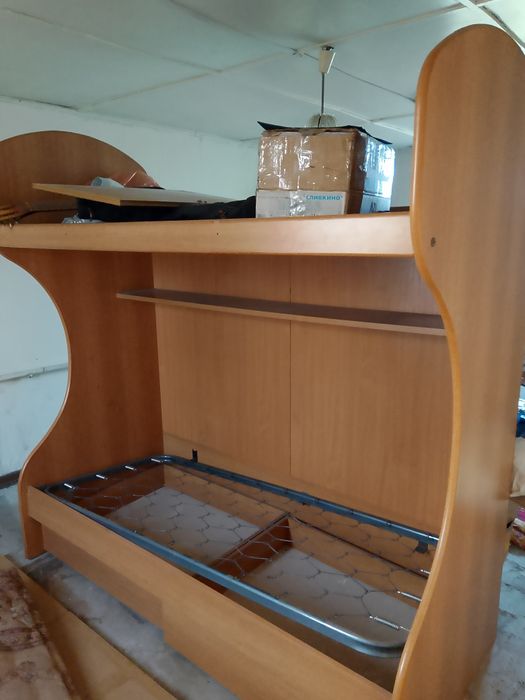 Даром почти двухярусная кровать