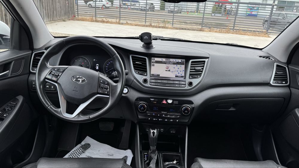 Hyundai Tucson 1,7CRDI , cutie automata